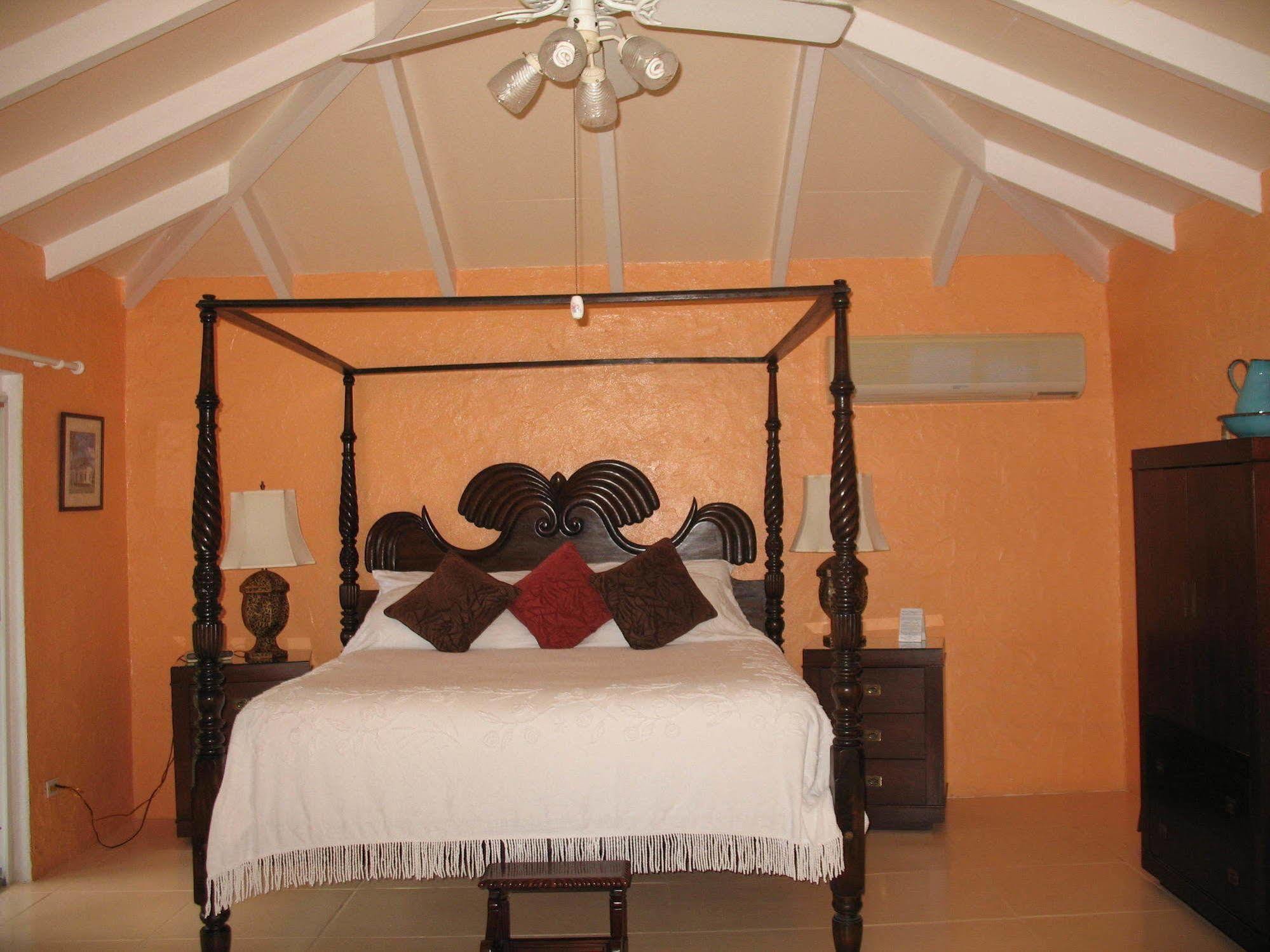 Carringtons Inn Saint Croix Island ภายนอก รูปภาพ